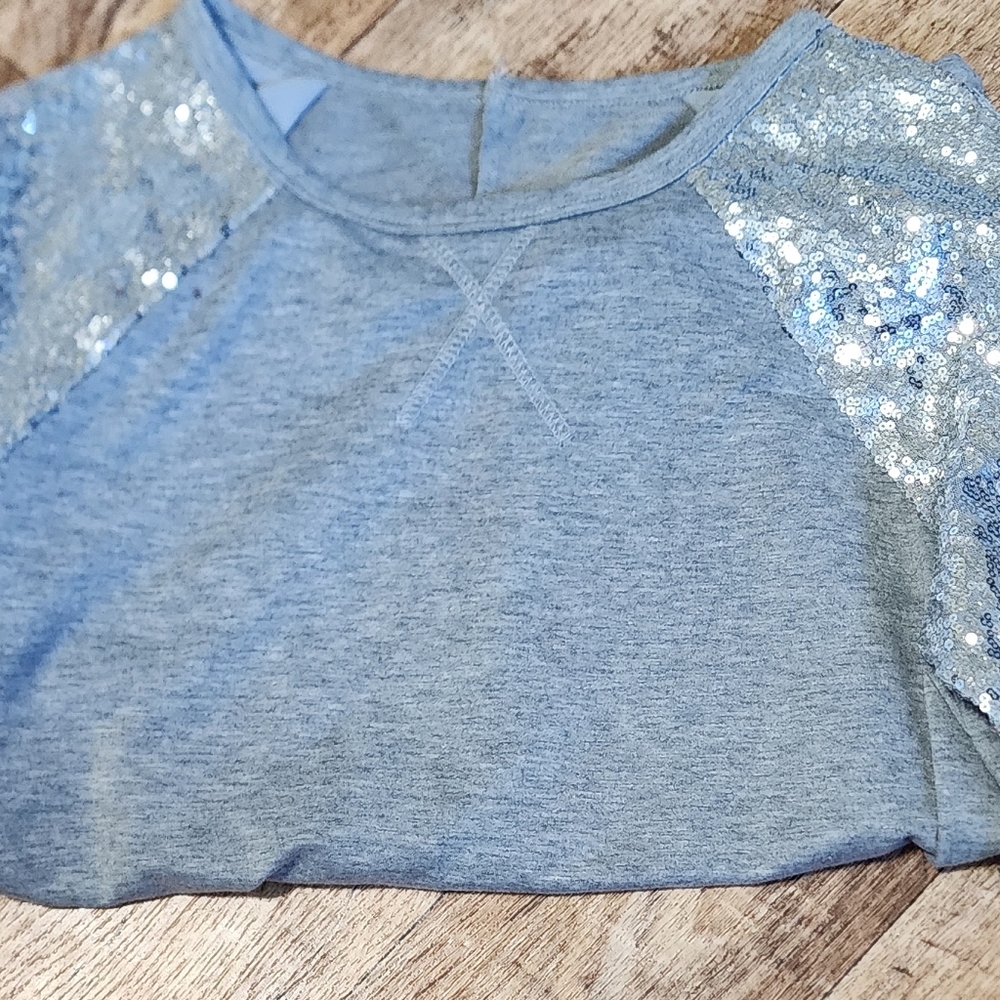 Long sleeve top
